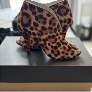 Halogen-leopard haircalf print open toe booties